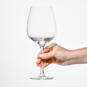 Kieliszek-wino-czerwone-krosno-divine