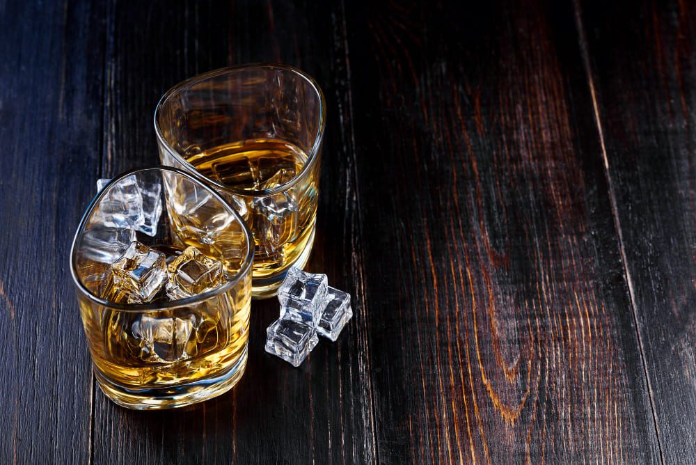 z czym pić whisky